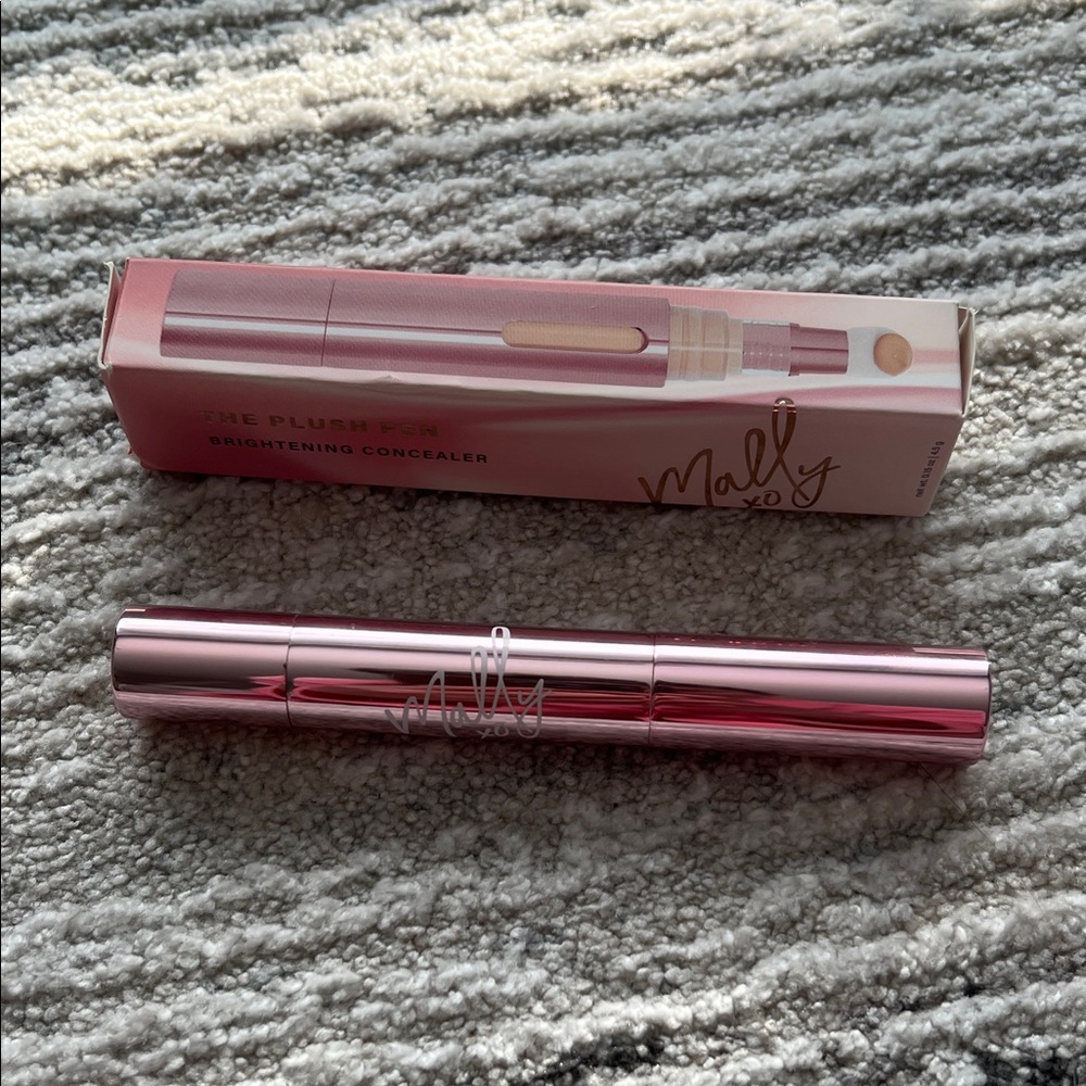 Mally Beauty The Plush Pen Brightening Concealer